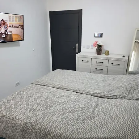 Eurotest アパート ノヴィ・パザル