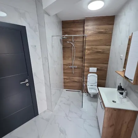 Eurotest アパート ノヴィ・パザル